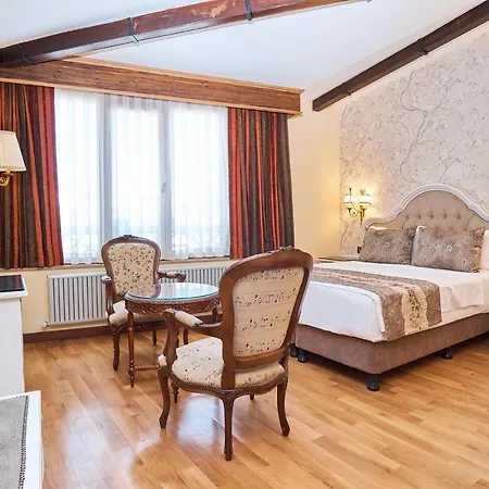 Hotel Western Empire Palace &