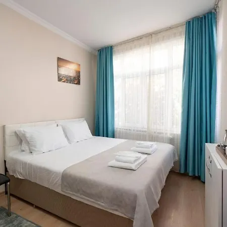 Besiktas Hotel *
