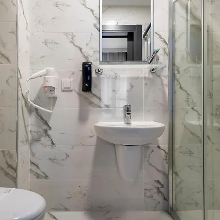 Hotel Bossuite Business *