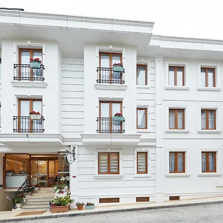 Albinas Old Hotel