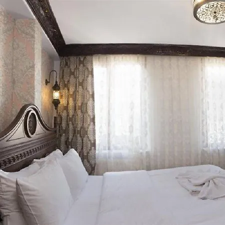 Mytra Hotel 3*