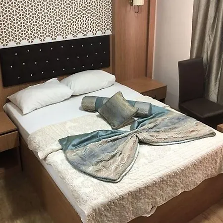 Hotel Grand Milan 3*