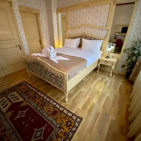 Optimist Hotel 3*