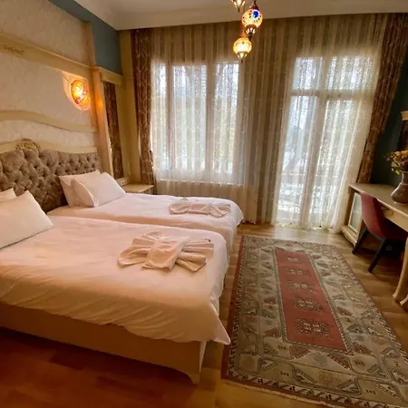Optimist 3* Isztambul