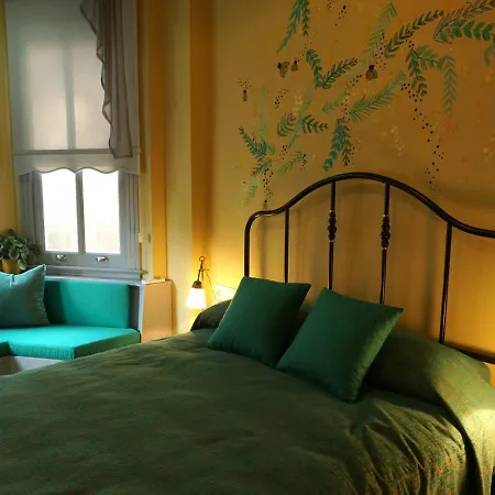 Hotel Tilas - In 19th Century Wooden Townhouse,kadikoy