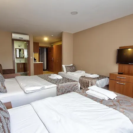 Hotel Wide Taksim 2*