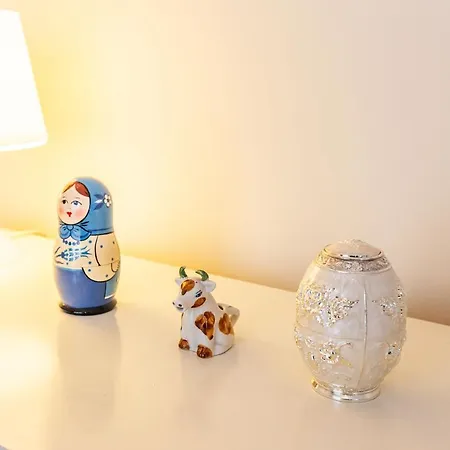 Charming Surrounded By Vibrant Attractions In Kadikoy Apartment