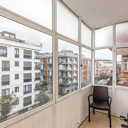 Apartment Charming Surrounded By Vibrant Attractions In Kadikoy Istanbul