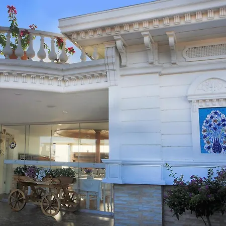 White House Hotel 4*