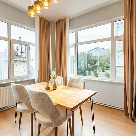 Contemporary Апартаменты *
