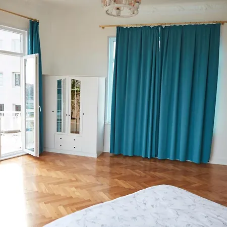 Apartament Great View Of Taksim Square, Luxury Furnished On Main Street Of Taksim, Partial Sea View *
