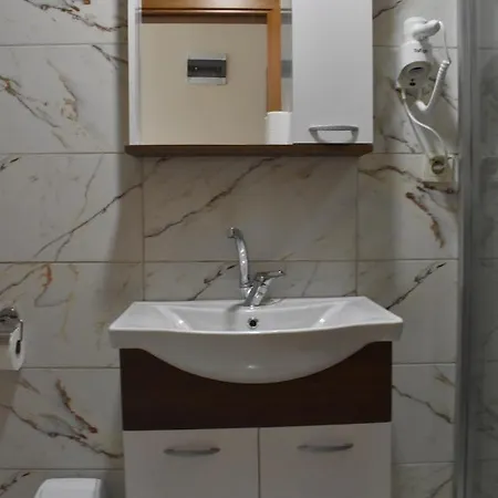 Mia Aparthotel