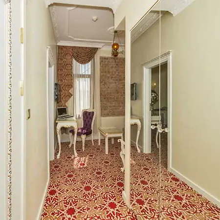 By Murat Crown Taksim Hotel 3*