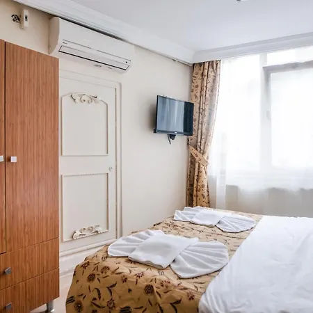 Camelot * Istanbul