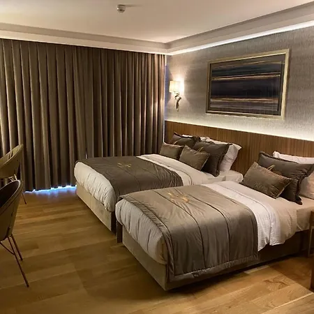 Hotel Lady Diana 4*