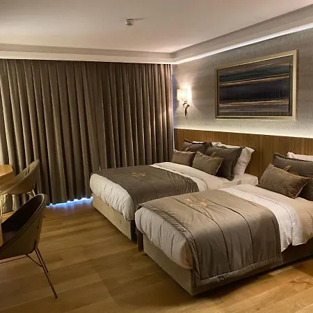 Lady Diana Hotel 4*