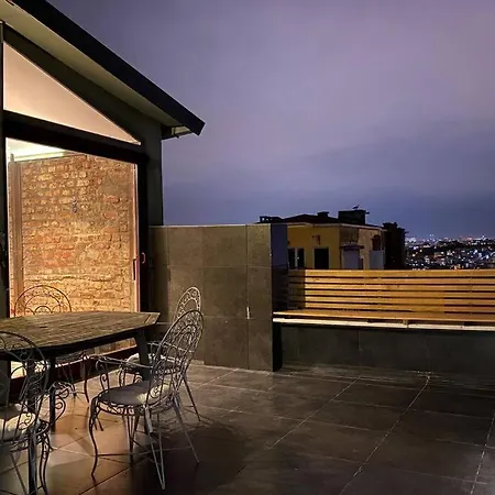 Apartment Unique Loft With 2 Bedroom 2 Terraces And Amazing 360 Views!