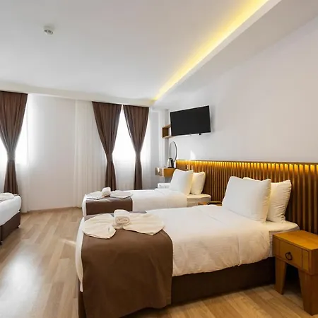 Hotel Castillo Rojo 3*