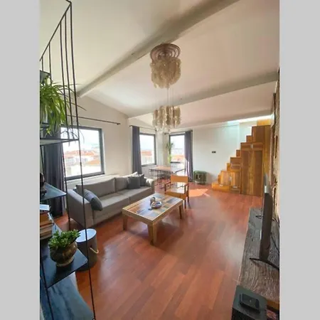 Apartment Unique Loft With 2 Bedroom 2 Terraces And Amazing 360 Views!