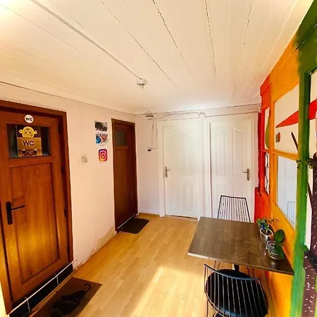 Hostel Taksim Wooden House