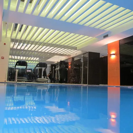 Hotel Victory & 4*