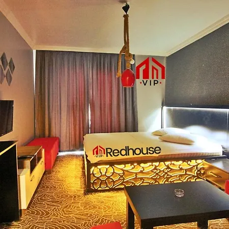 Red House Vip Apartmant Suites Aparthotel