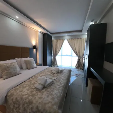 Cnr Airport Apartment *