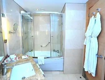 Hotel Ramada Plaza City Center Osmanbey 5*