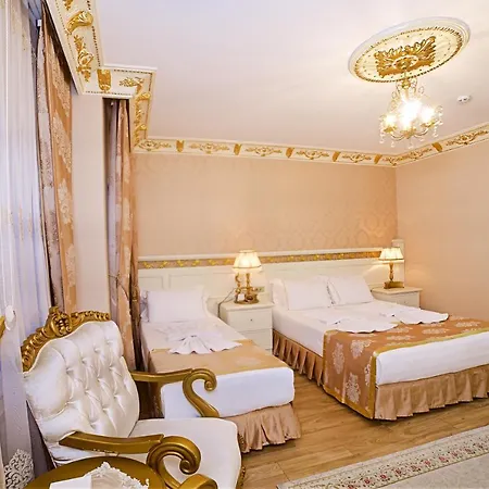 Отель White House 4*