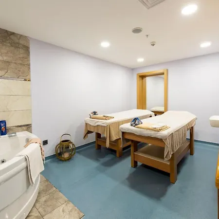 Boursier 2 & Otel 4*