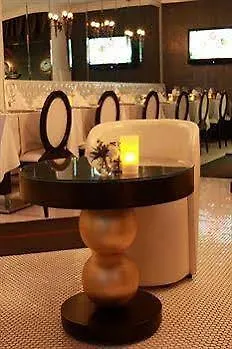 Tria Elegance Hotel