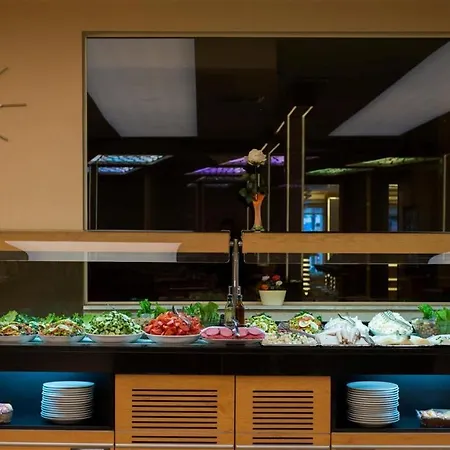 Prestige Old City Hotel 3*