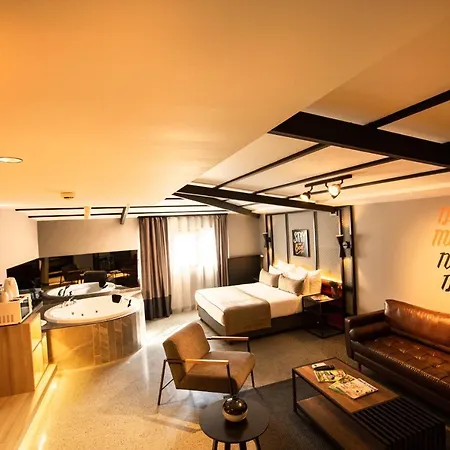 Aparthotel Cityloft 64 4*
