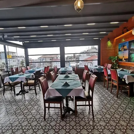 Agora Boutique & Bistro Hotel 3*