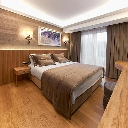 Lady Diana Hotel