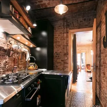 19th Century Luxury Loft In Galata Istanbul