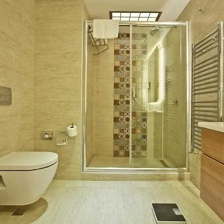 Apartahotel Collage Cihangir 3*