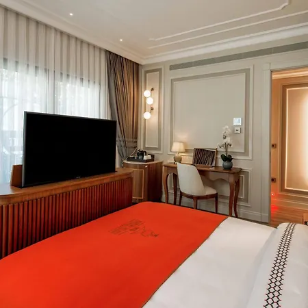 Отель Amiral Palace Boutique Class