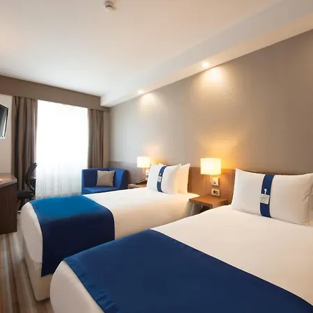 Liv City Hotel