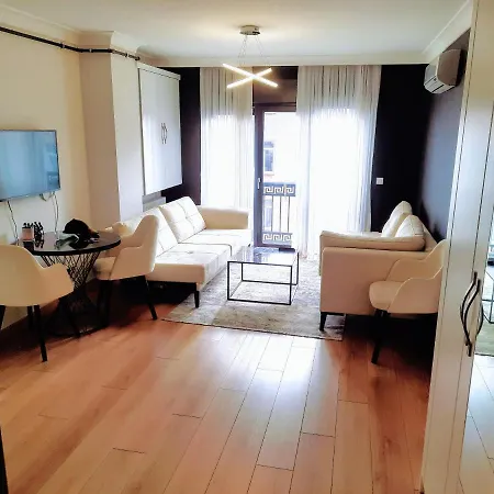 Riviera Bed & Breakfast *
