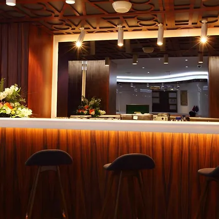 Hotel Victory &