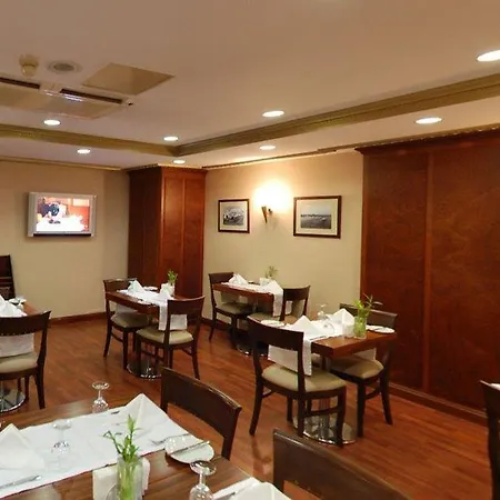 Hotel Titanic Comfort Sisli
