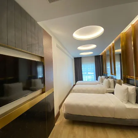 Hotel Henna 2*