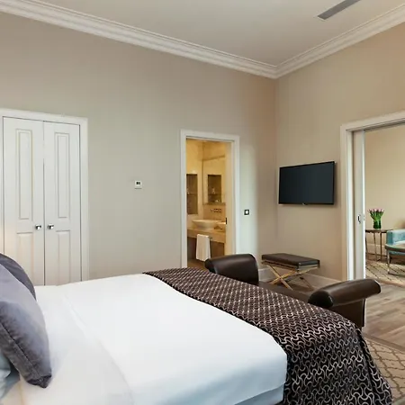 Titanic Business Kartal Hotel 5*