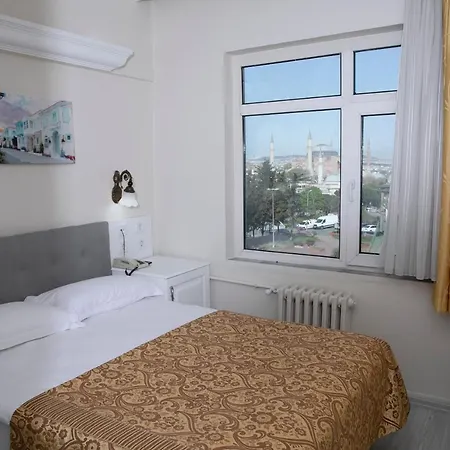 Hotell Hali 3*