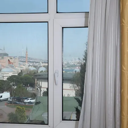 Hali Hotell