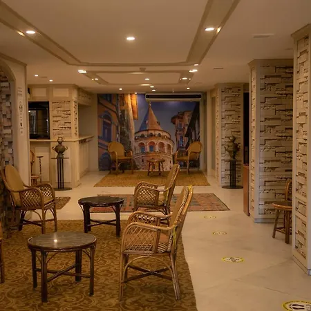 Hali Hotell 3*