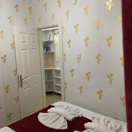 Mimoza Taksim Apart
