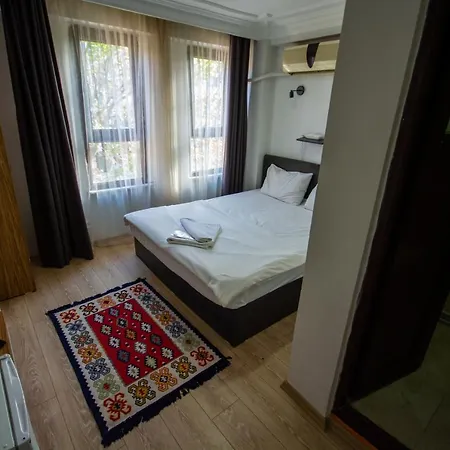 Altun Life Hotel 2*