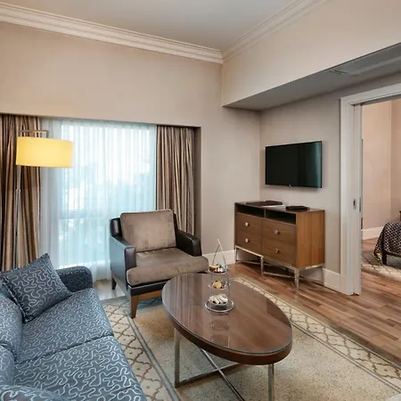 Titanic Business Kartal Hotel